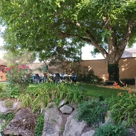 Les Dodos De Rose Bed & Breakfast