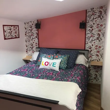 Les Dodos De Rose Doué-la-Fontaine